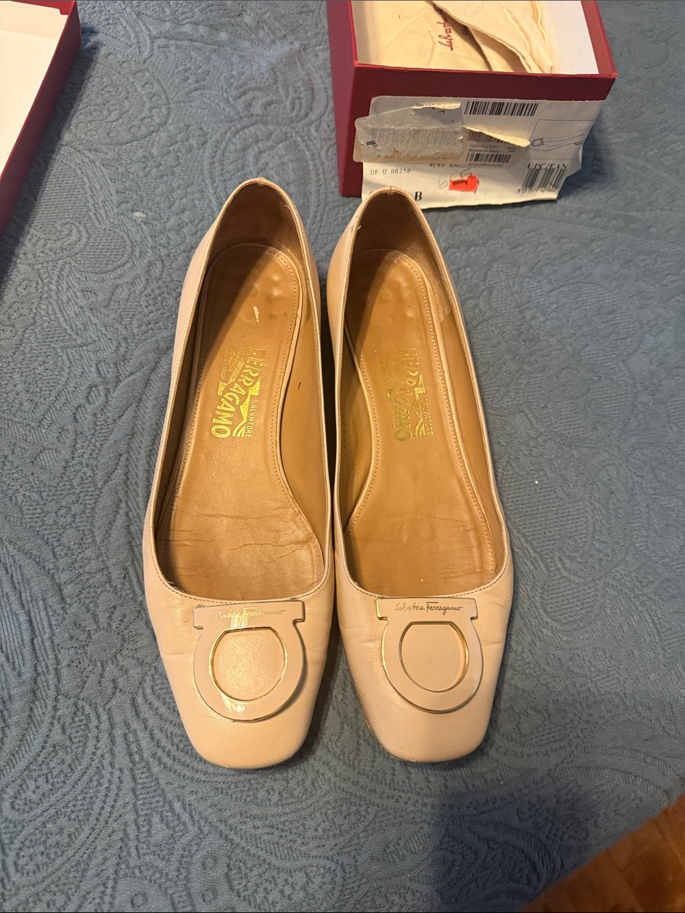 Salvatore Ferragamo Nude Pink Leather Logo-Accent Ballet Flats